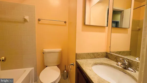 $3,000 | 3950 Collis Oak Court, Fairfax, VA 22033