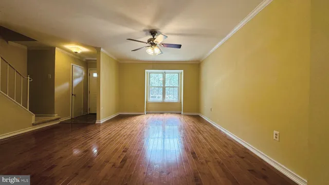 $3,100 | 3950 Collis Oak Court, Fairfax, VA 22033