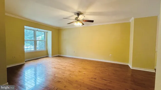 $3,100 | 3950 Collis Oak Court, Fairfax, VA 22033