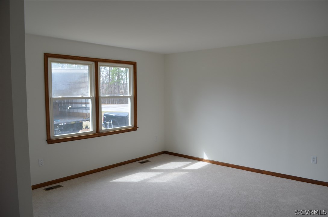 2100 Chemin Road Petersburg, VA 23805 - Photo 6 of 7 LIVING ROOM