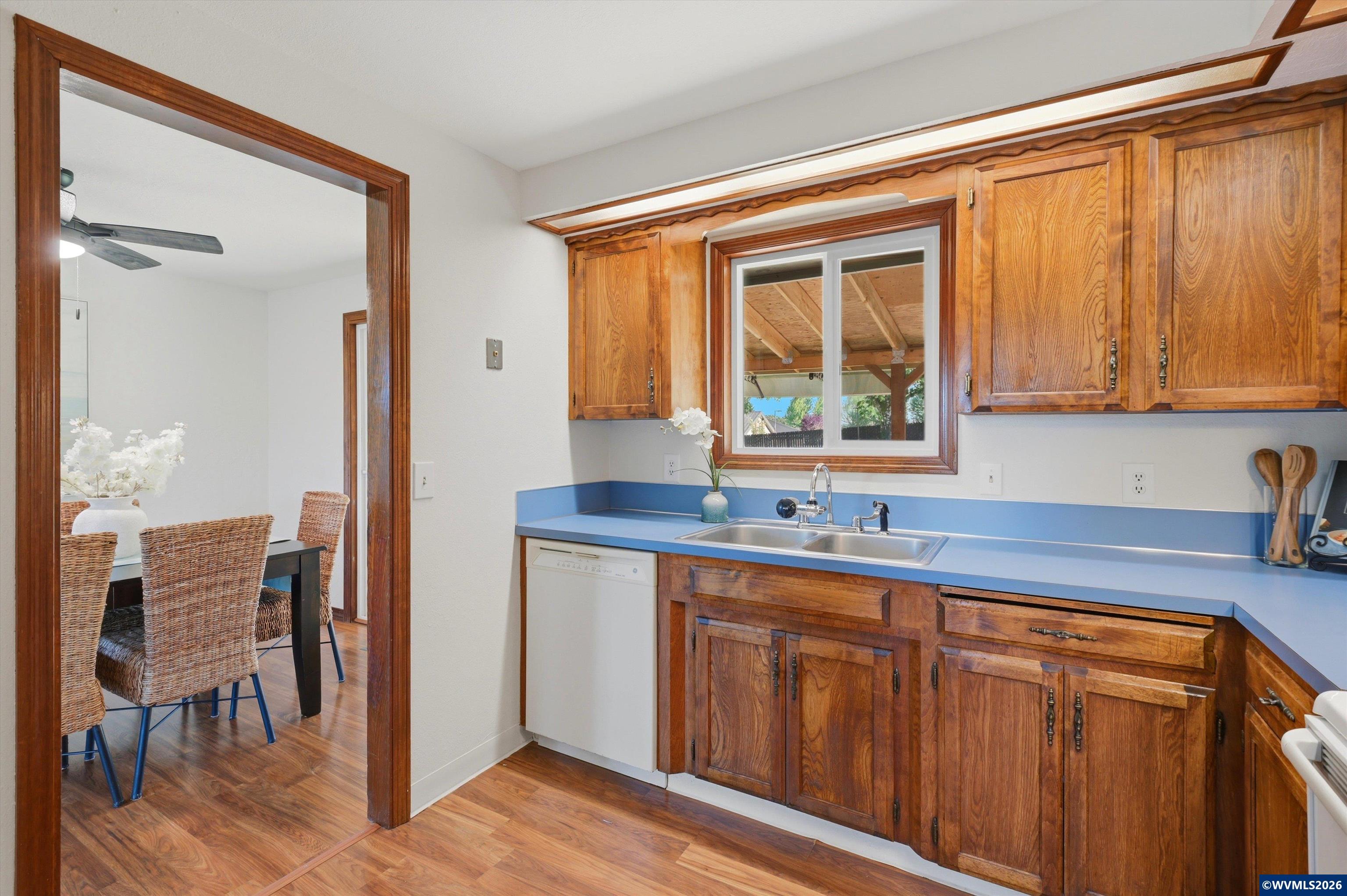 1249 Southwest Maple Street Dallas, OR 97338 - Photo 11 of 36