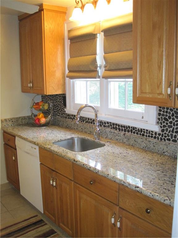402 Olympia Road Pittsburgh, PA 15211 - Photo 10 of 25