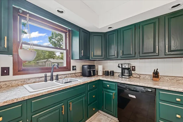 $299,900 | 805 East Shurts Street, Urbana, IL 61801