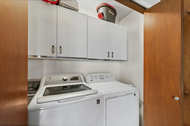 $299,900 | 805 East Shurts Street, Urbana, IL 61801