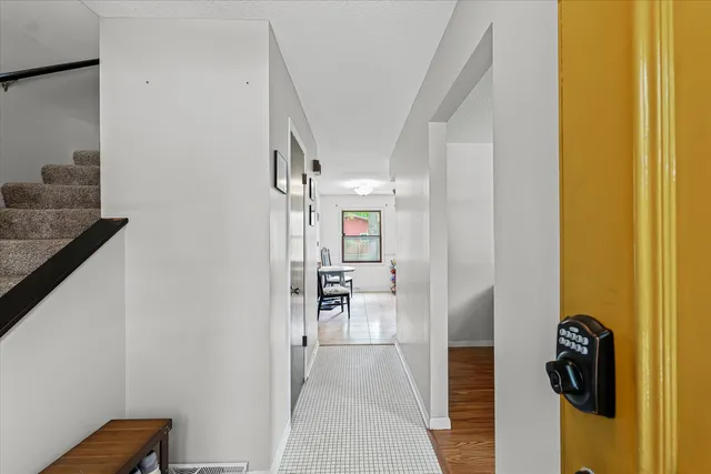 $299,900 | 805 East Shurts Street, Urbana, IL 61801