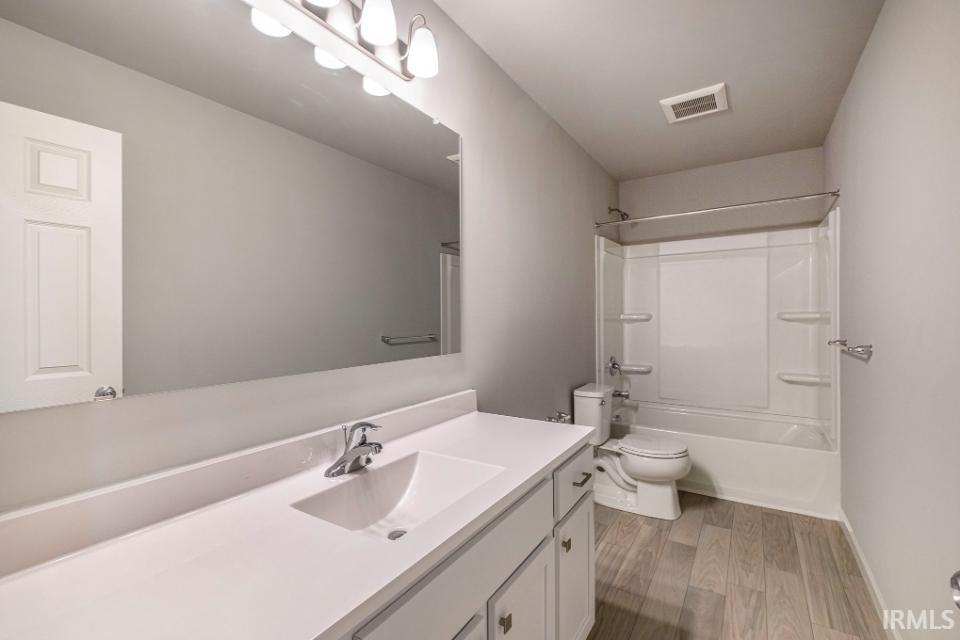 12997 Brick Road Granger, IN 46530 - Photo 15 of 25