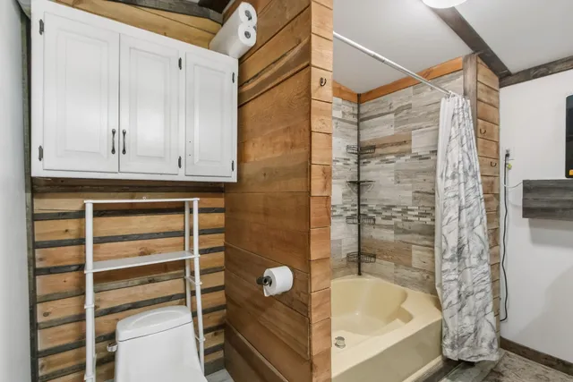 $189,900 | N7626 North Neitzel Drive, New Lisbon, WI 53950