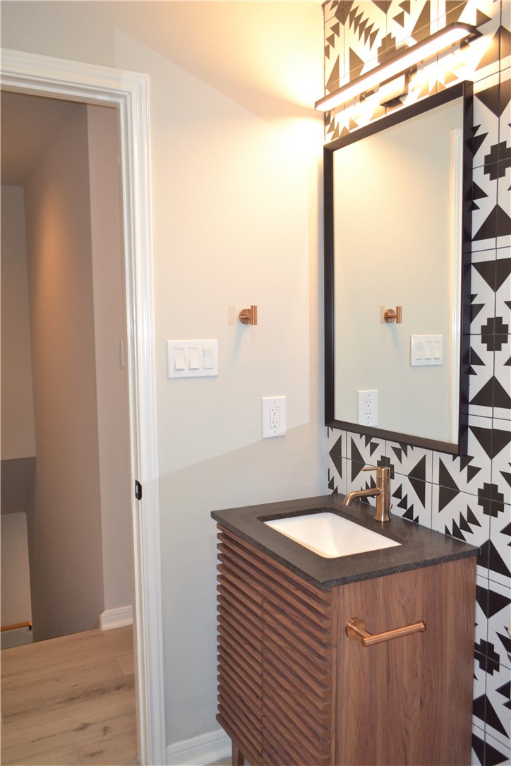 7206 Meador Avenue, Unit B Austin, TX 78752 - Photo 15 of 19