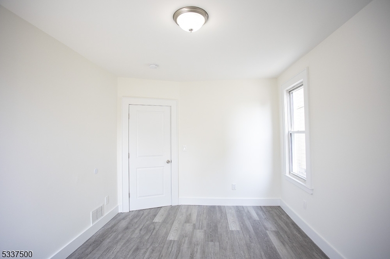 41 Grove Street, Unit 1 Bloomfield, NJ 07003 - Photo 4 of 13