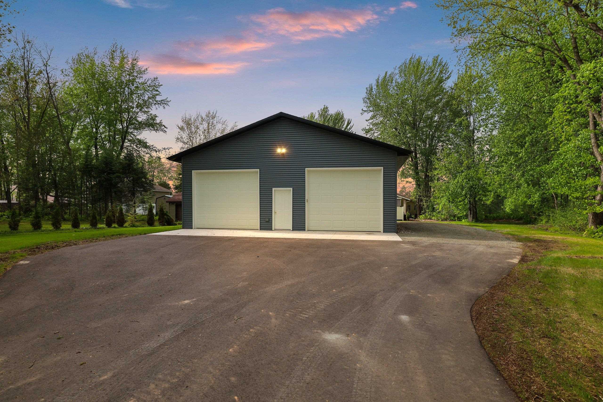 W4956 Woodland Road Bonduel, WI 54107 - Photo 5 of 37
