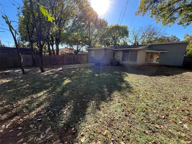$1,875 | 2609 Costa Mesa Drive, Dallas, TX 75228