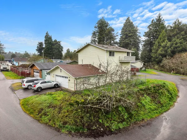 $370,000 | 2121 Serenity Lane, Eureka, CA 95503