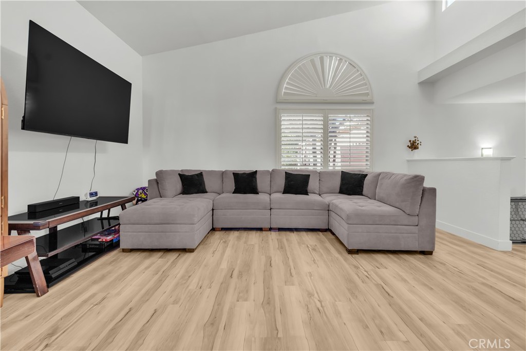 25144 Steinbeck Avenue, Unit F Stevenson Ranch, CA 91381 - Photo 5 of 26