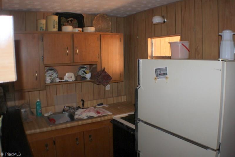 1036 Lumber Plant Road Lowgap, NC 27024 - Photo 9 of 30 Gallery Image 9