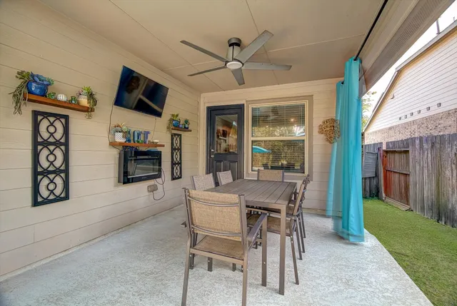 $319,900 | 15931 Boom Drive, Crosby, TX 77532