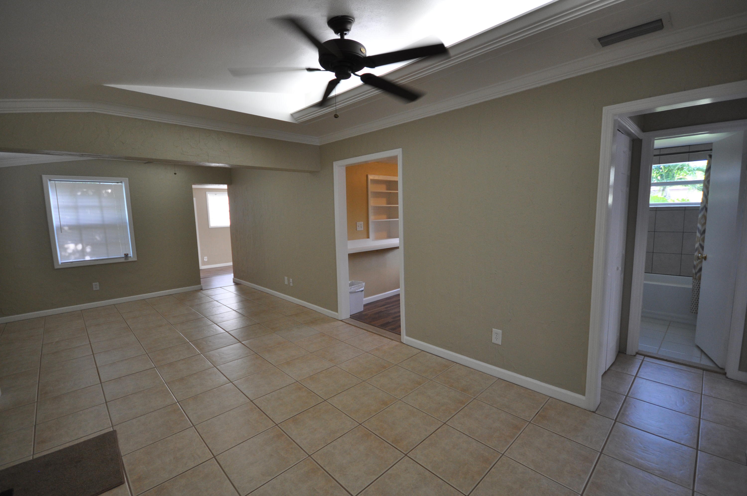 4959 Canton Road Lake Worth, FL 33463 - Photo 3 of 14 DSC_0134