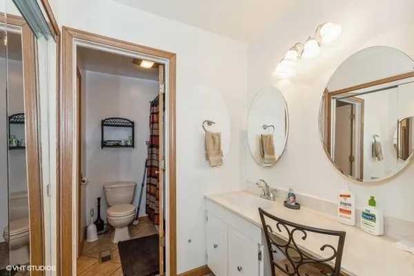 $2,000 | 7050 Brighton Court, Unit 101, Woodridge, IL 60517