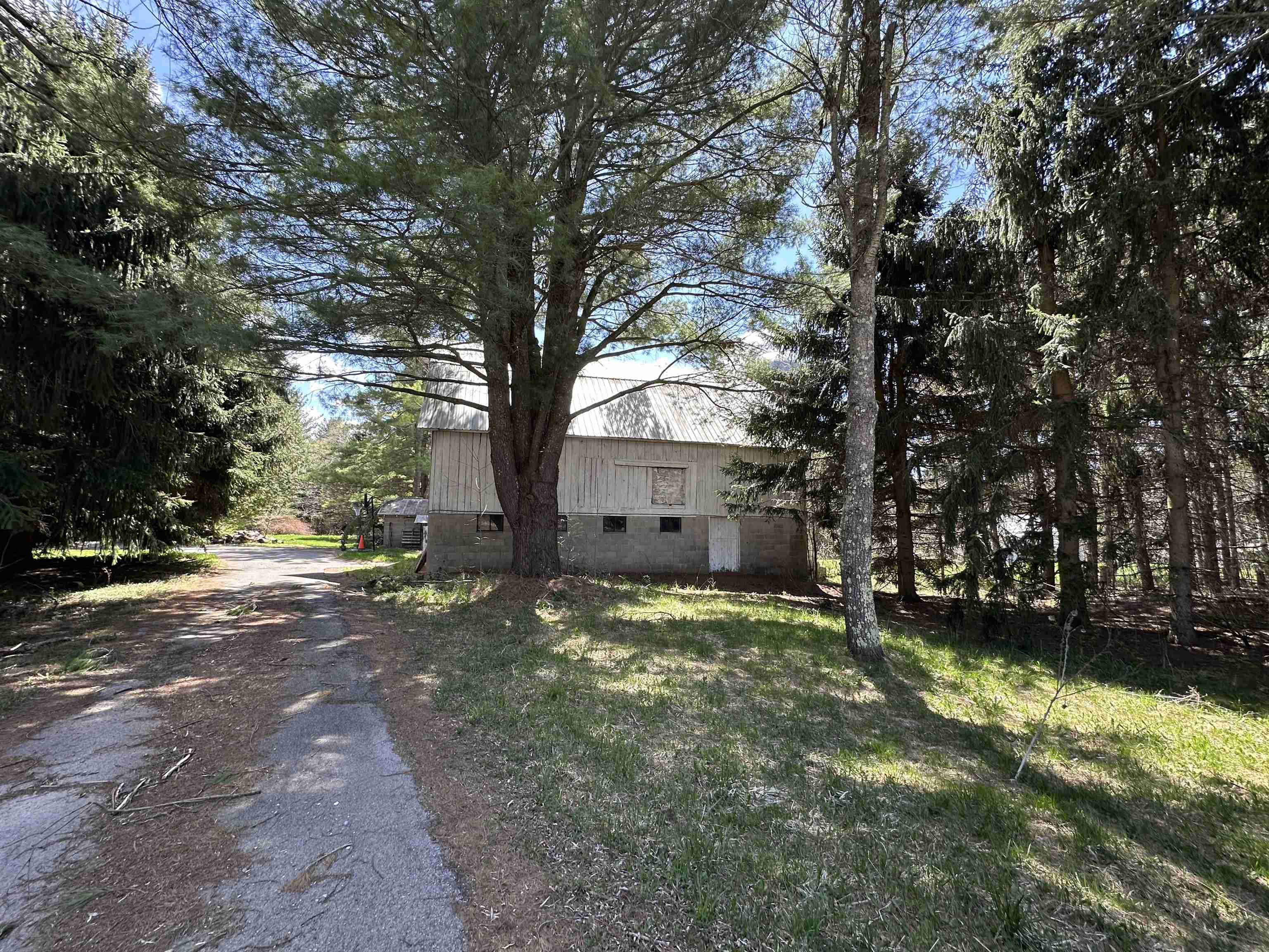 4761 Mick Road Frankfort, MI 49635 - Photo 13 of 34 1933305-d415ffe0-718d-4cd8-8dd3-d3ae93218307.JPG