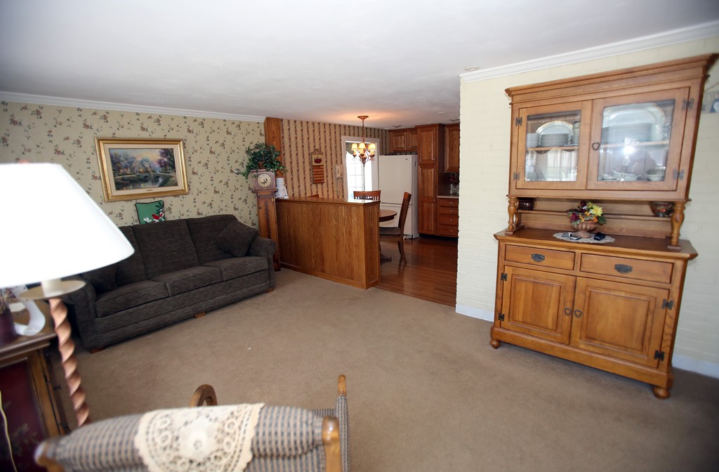 20 Clara Road Holbrook, MA 02343 - Photo 8 of 19 Gallery Image 8