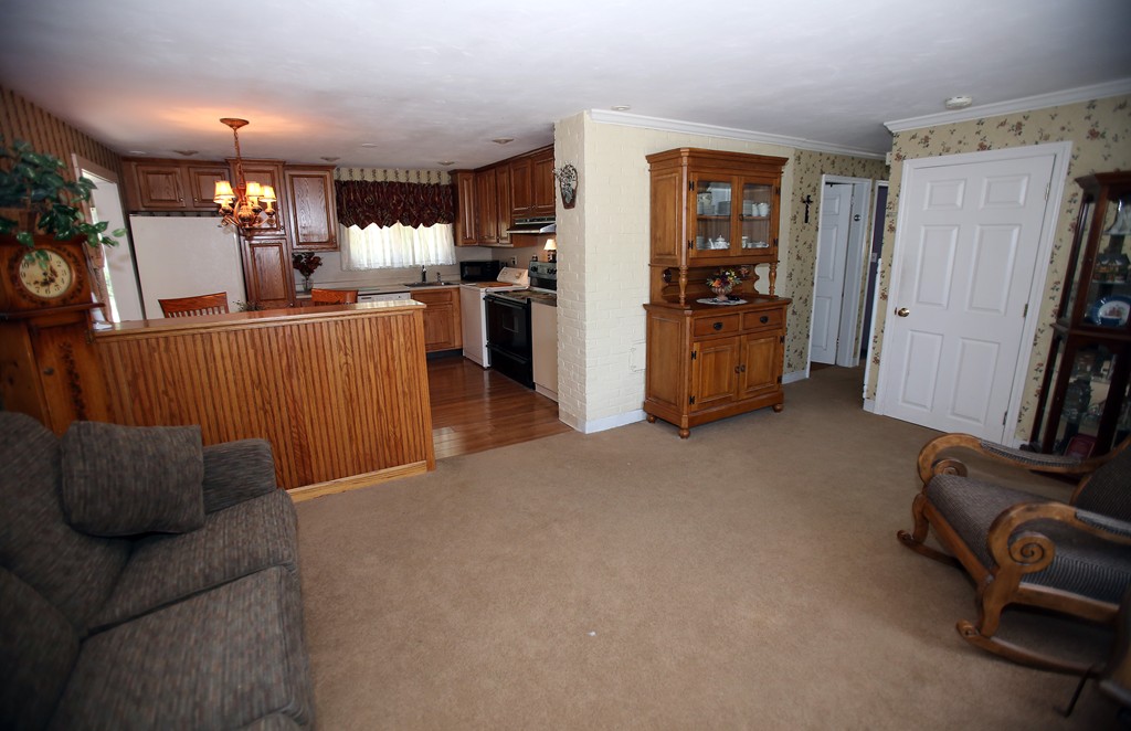 20 Clara Road Holbrook, MA 02343 - Photo 10 of 19 Gallery Image 10