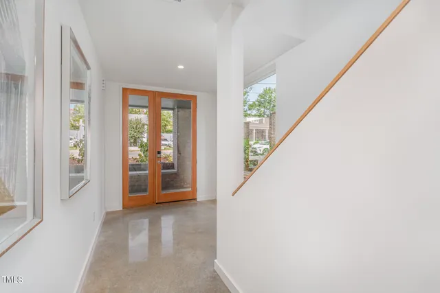 $1,294,900 | 515 West Lenoir Street, Unit 101, Raleigh, NC 27601