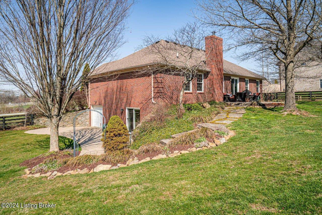 124 Silverview Road Smithfield, KY 40068 - Photo 10 of 70 124 Silverview Rd-22