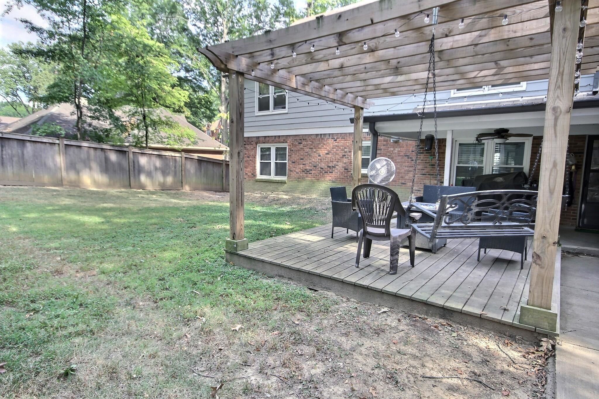 177 South Walnut Bend Road Memphis, TN 38018 - Photo 31 of 34 a house view with outdoor seating space