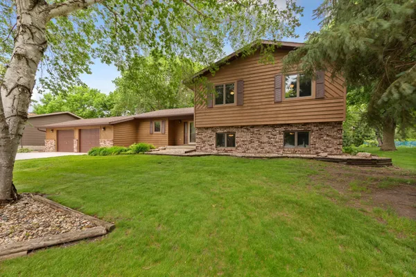 $289,900 | 1139 10th Street North, St. James, MN 56081