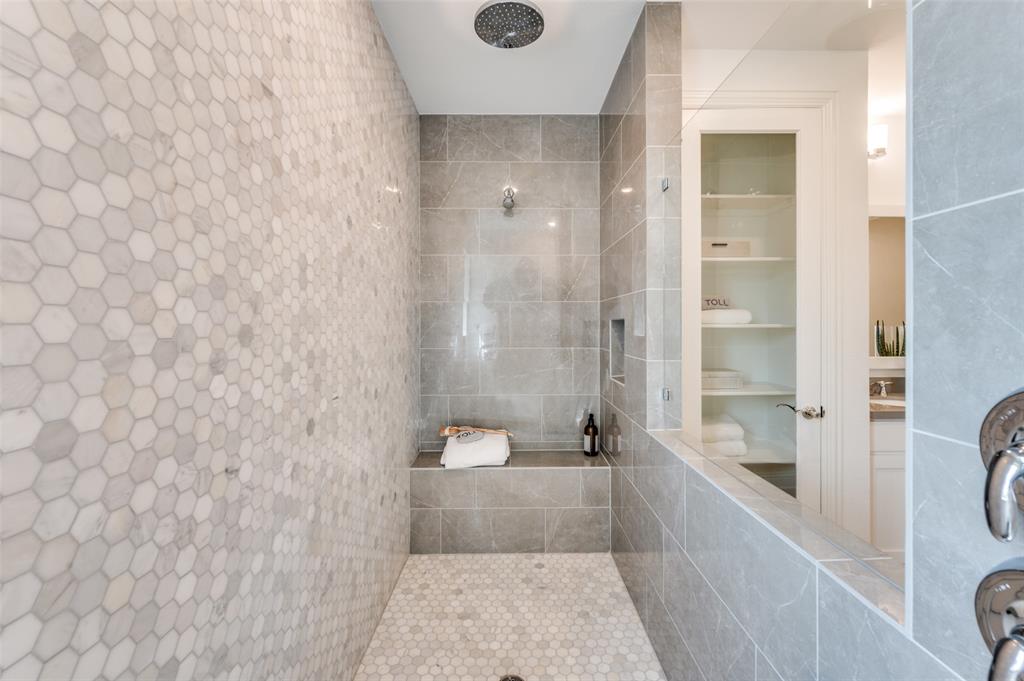 1116 Lakeview Lane Argyle, TX 76226 - Photo 14 of 40 a bathroom with a bathtub and a shower