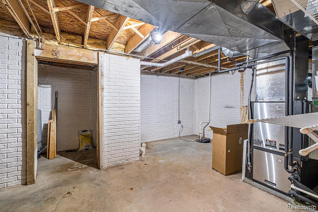 14413 Seymour Road Linden, MI 48451 - Photo 32 of 42 Gallery Image 32