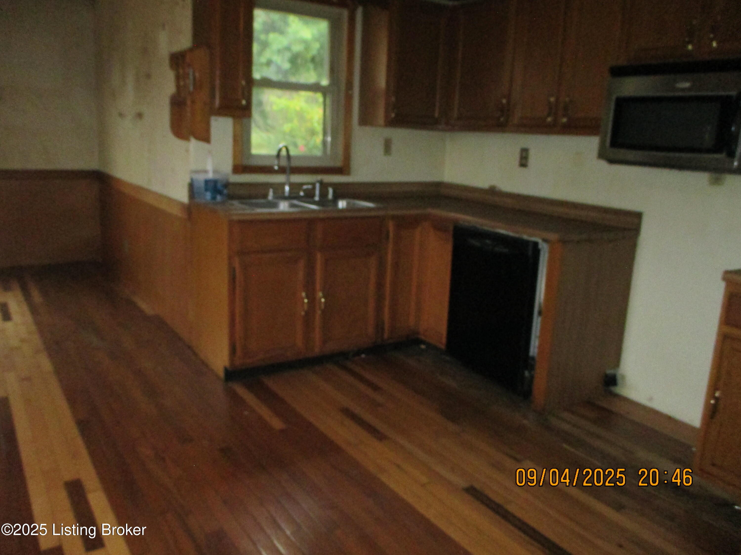 932 Bunk Road Pleasureville, KY 40057 - Photo 15 of 18 IMG_3367