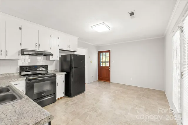 an empty room with closet