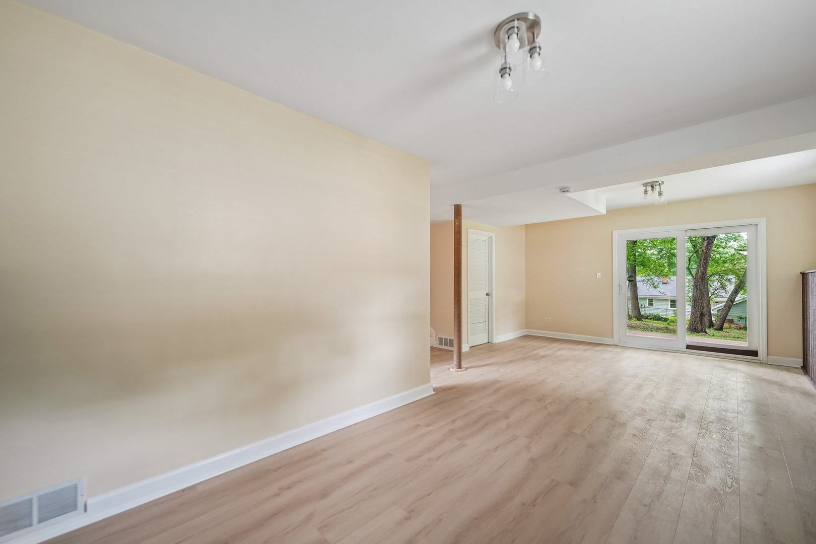 5112 Main Street Lisle, IL 60532 - Photo 14 of 23