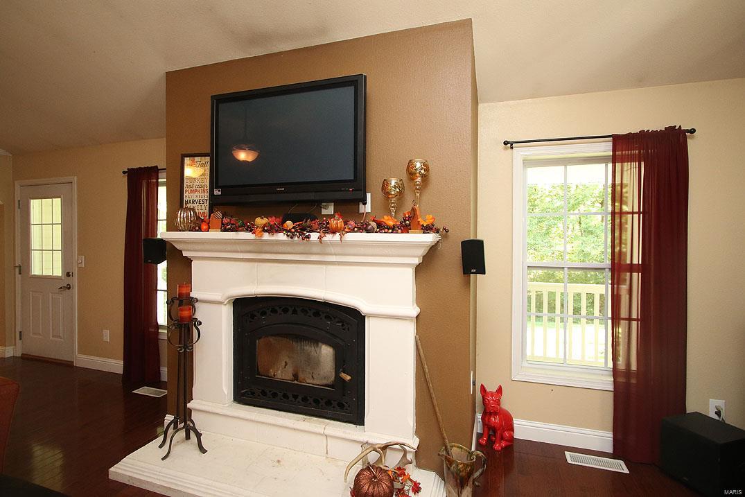13705 Timberline Road Highland, IL 62249 - Photo 8 of 52 Gallery Image 8