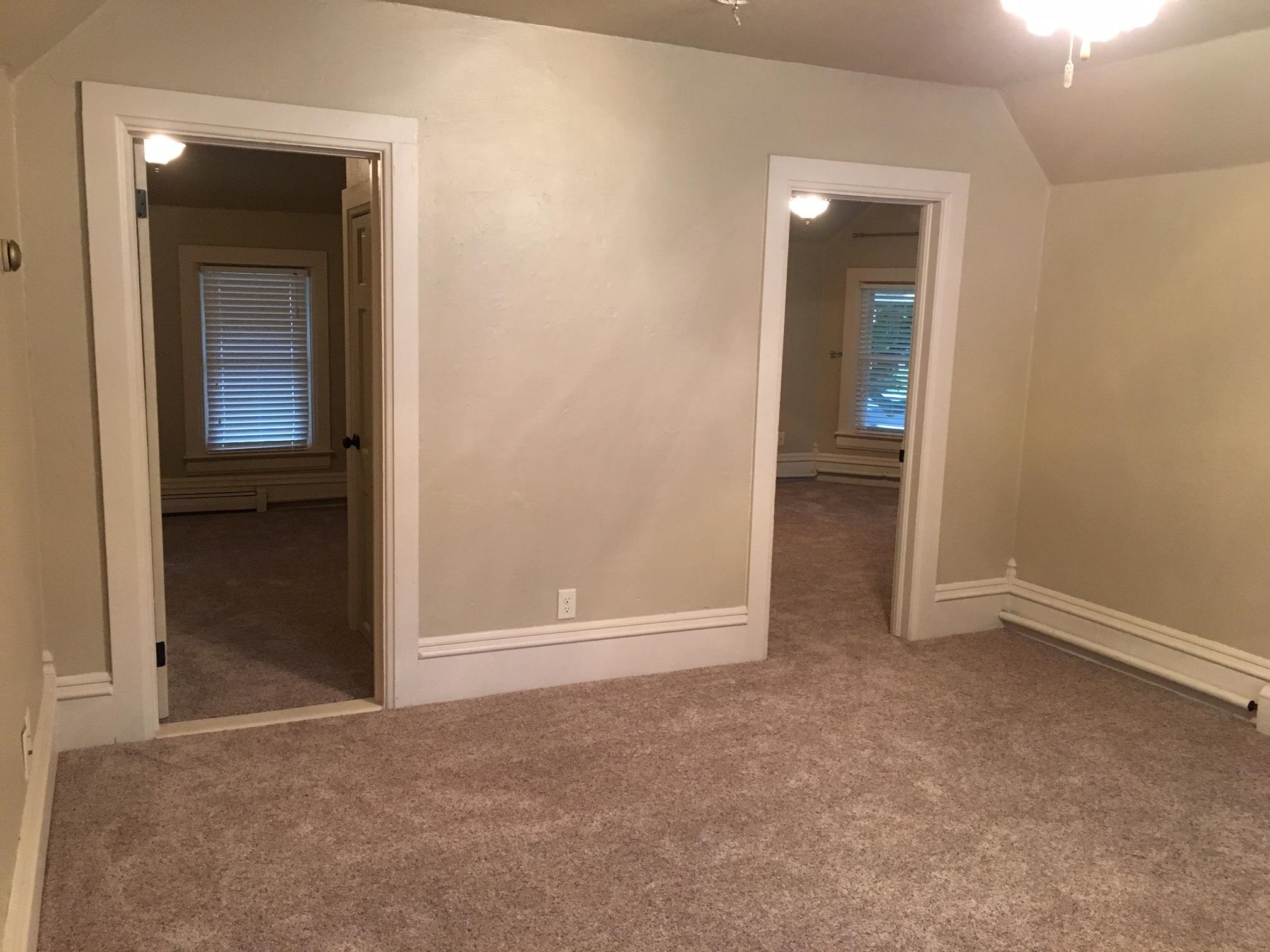 309 1/2 N Main Deerfield, WI 53531 - Photo 7 of 9