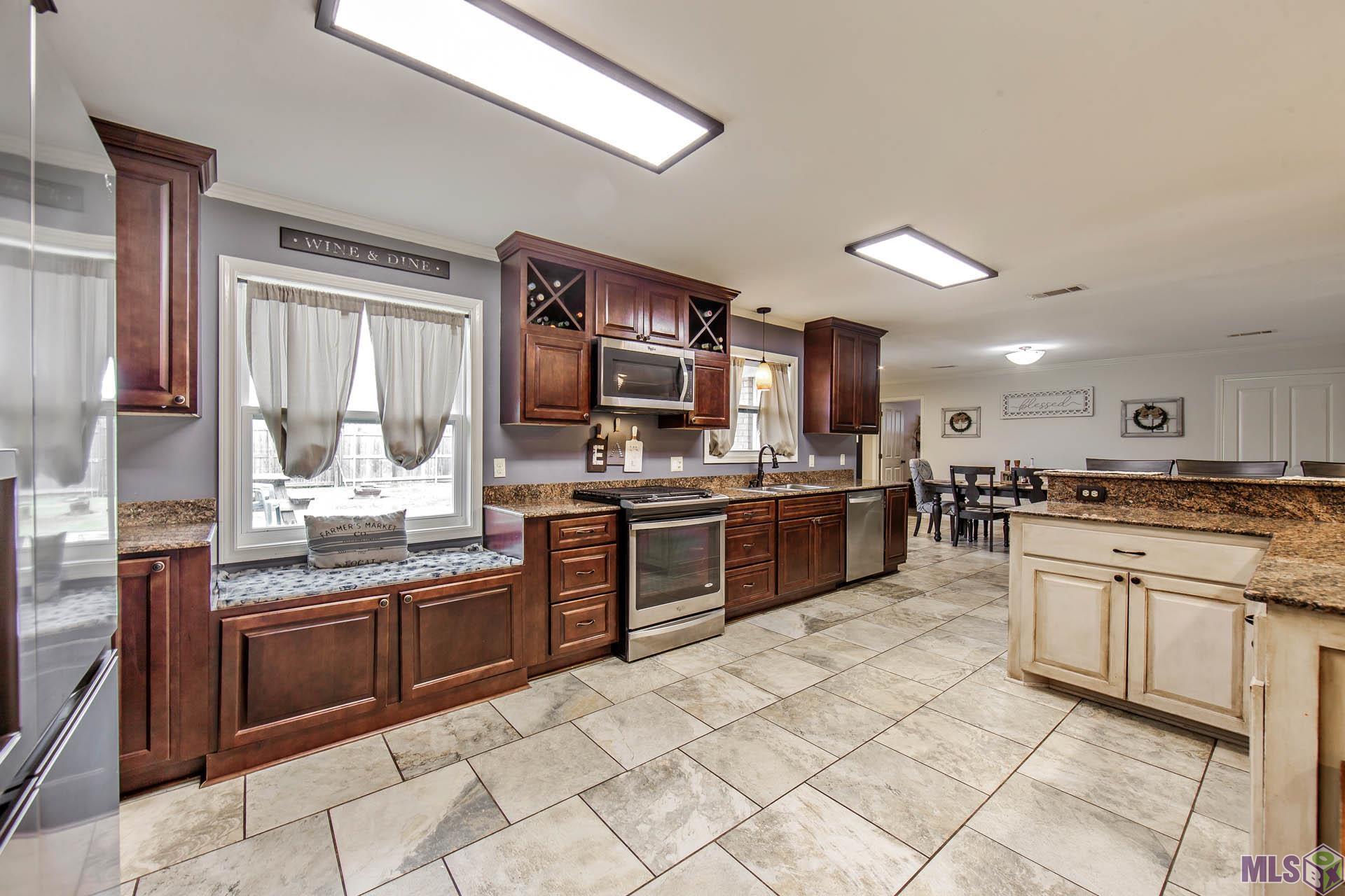 2103 Ruby Drive Houma, LA 70363 - Photo 3 of 12