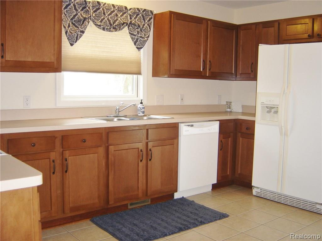 6722 Herbst Road Brighton, MI 48114 - Photo 19 of 20