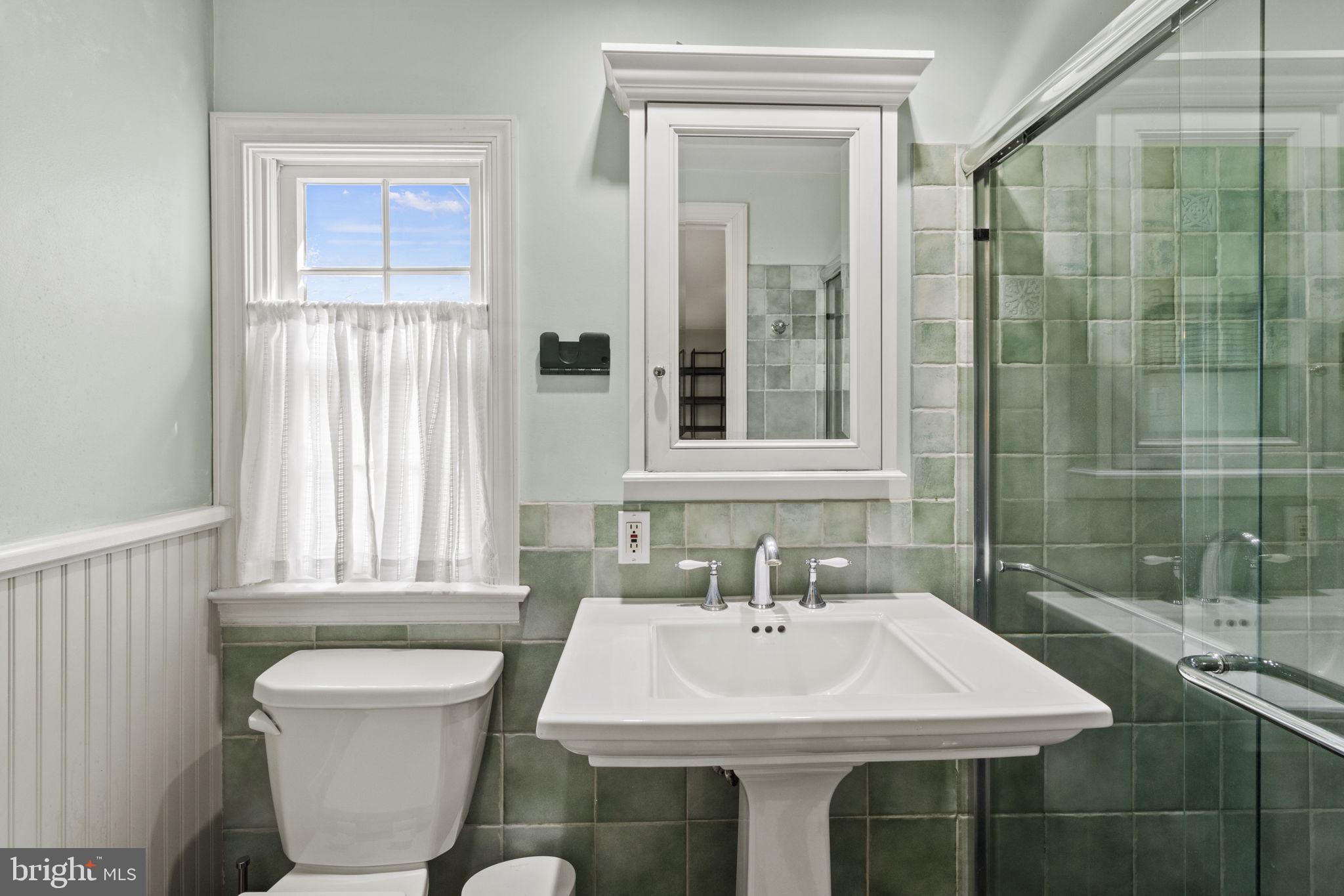 1259 Thomas Road Wayne, PA 19087 - Photo 31 of 56 Ensuite Primary Bath