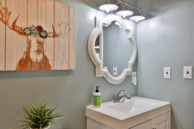 $649,000 | 162 Bear Hill Road, Plymouth, VT 05056