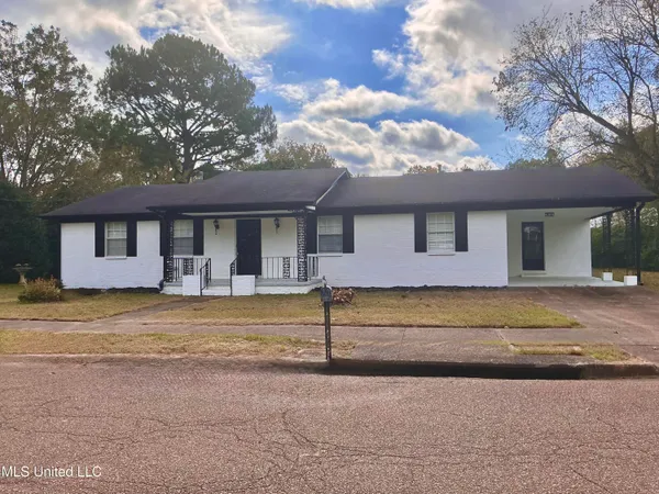 $218,900 | 512 St Paul Avenue, Senatobia, MS 38668