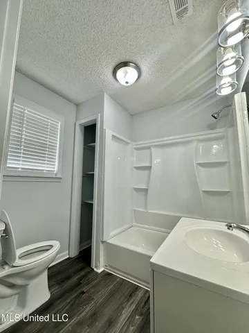 $225,000 | 512 St Paul Avenue, Senatobia, MS 38668