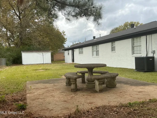 $225,000 | 512 St Paul Avenue, Senatobia, MS 38668