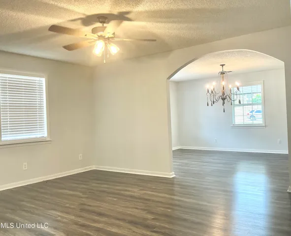 $225,000 | 512 St Paul Avenue, Senatobia, MS 38668