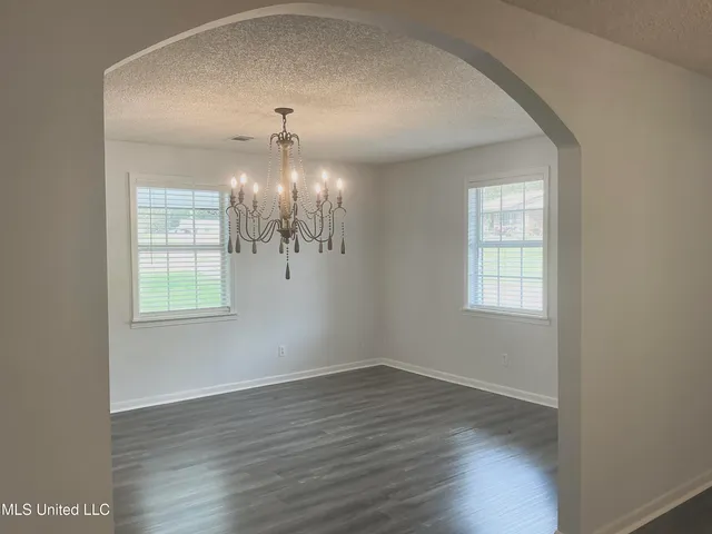 $225,000 | 512 St Paul Avenue, Senatobia, MS 38668