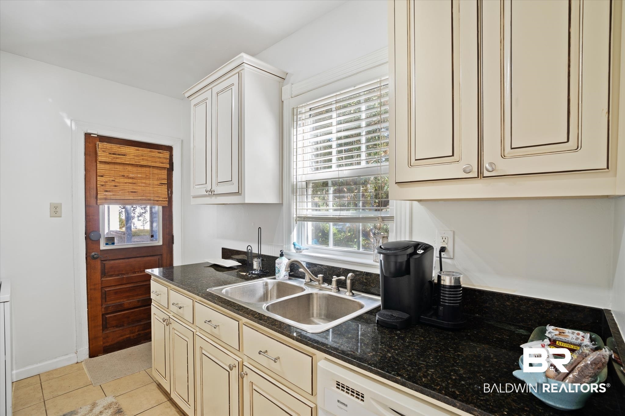 214 Upham Street, Unit 10A Mobile, AL 36607 - Photo 8 of 15