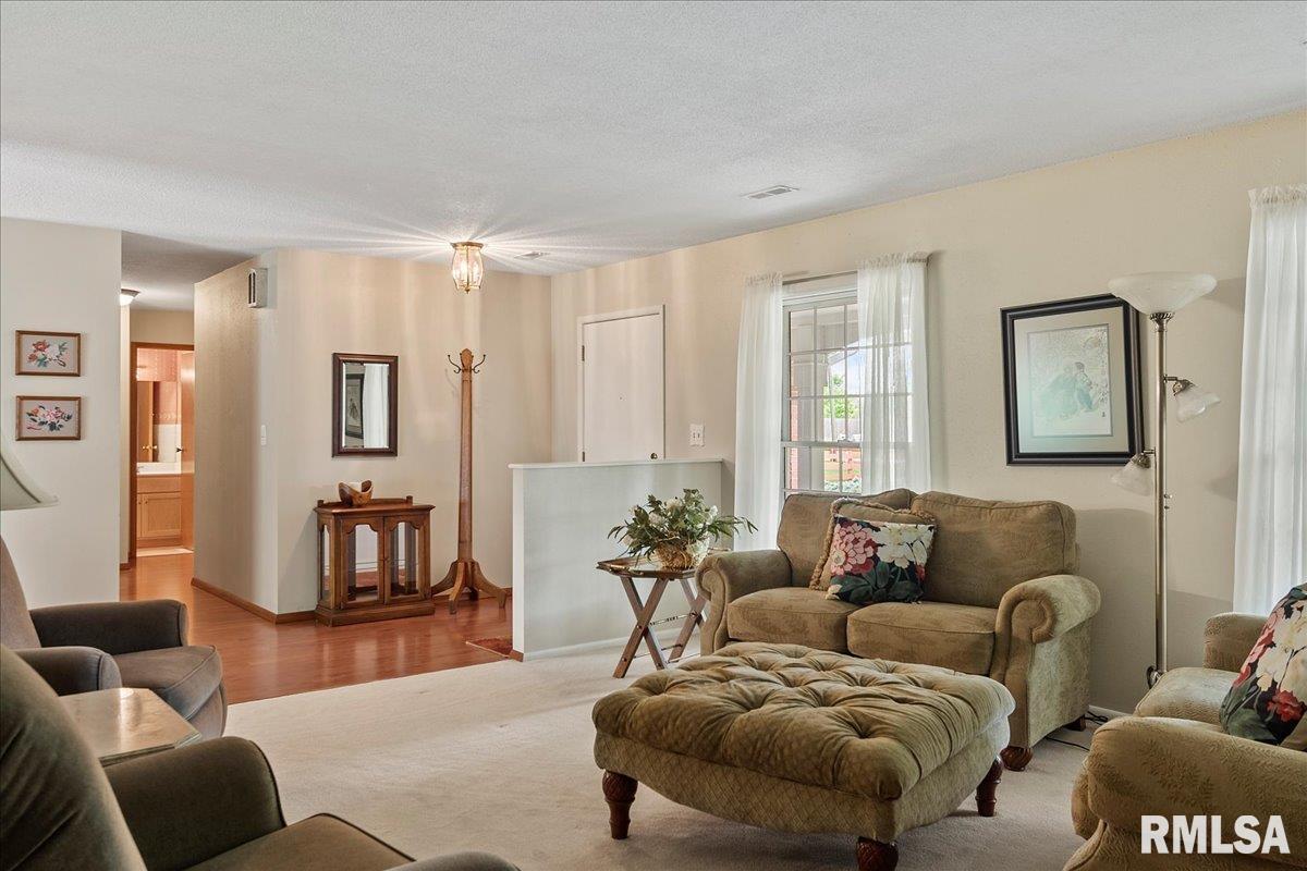 640 South Koke Mill Road Springfield, IL 62711 - Photo 14 of 87 Gallery Image 14