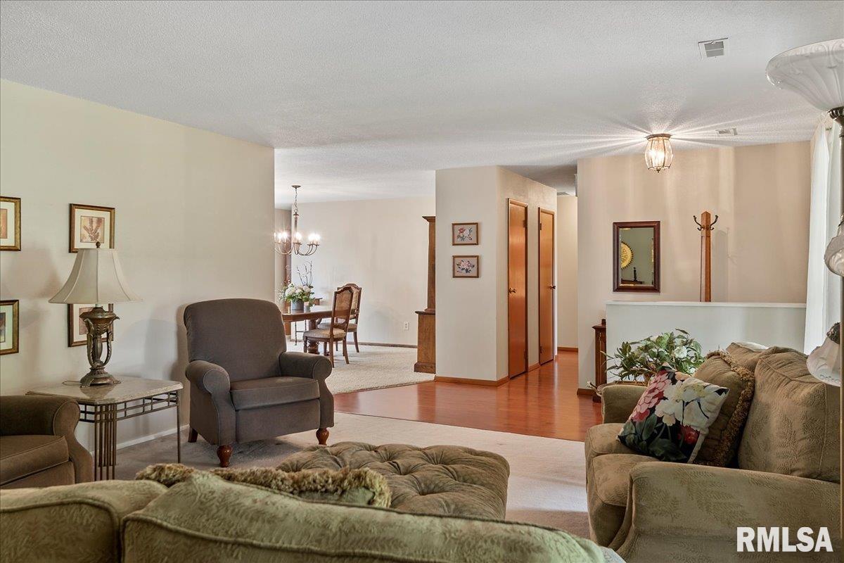 640 South Koke Mill Road Springfield, IL 62711 - Photo 15 of 87 Gallery Image 15