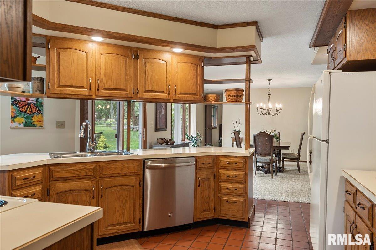 640 South Koke Mill Road Springfield, IL 62711 - Photo 25 of 87 Gallery Image 25