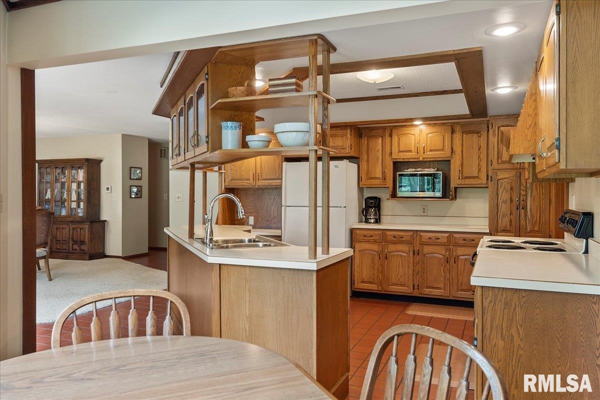640 South Koke Mill Road Springfield, IL 62711 - Photo 26 of 87 Gallery Image 26