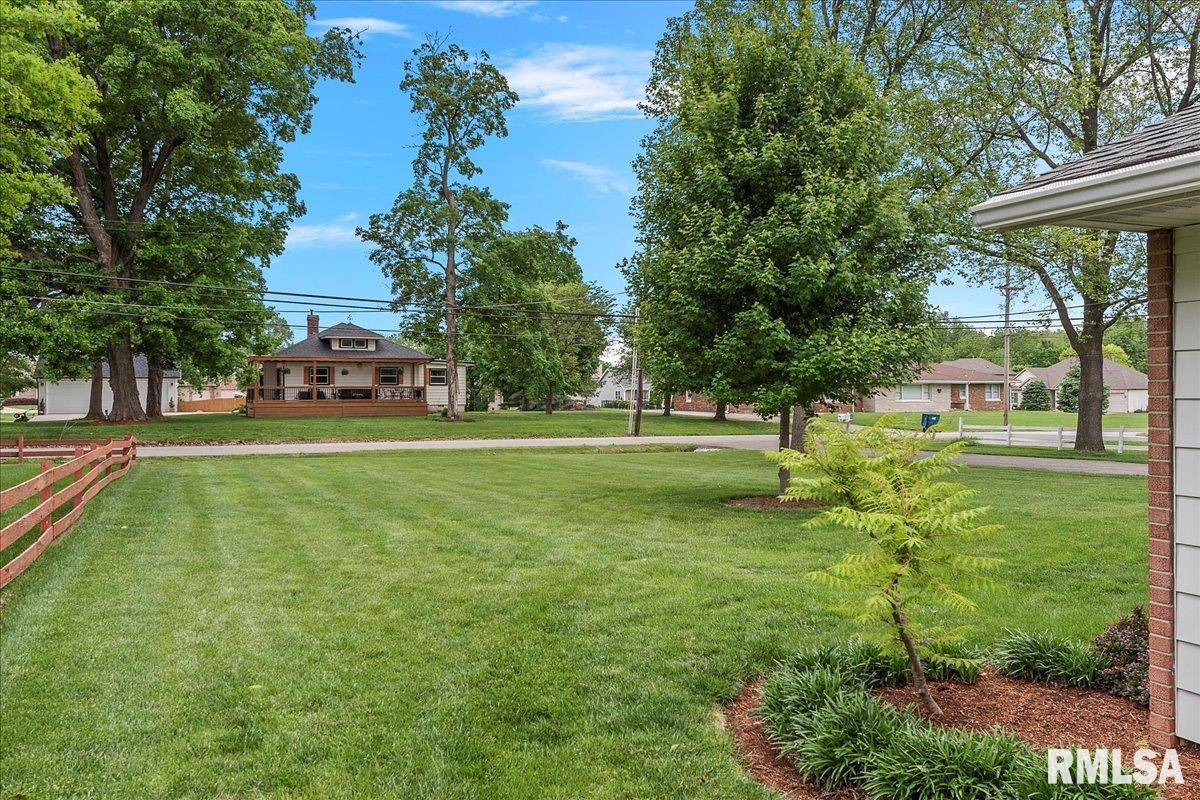 640 South Koke Mill Road Springfield, IL 62711 - Photo 10 of 87 Gallery Image 10